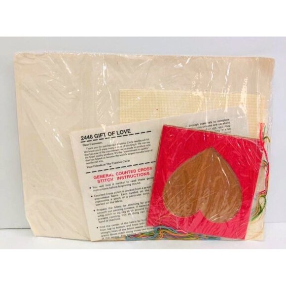 The Creative Circle 2446 Gift Of Love Cross-Stitch Kit - Picture 3 of 3